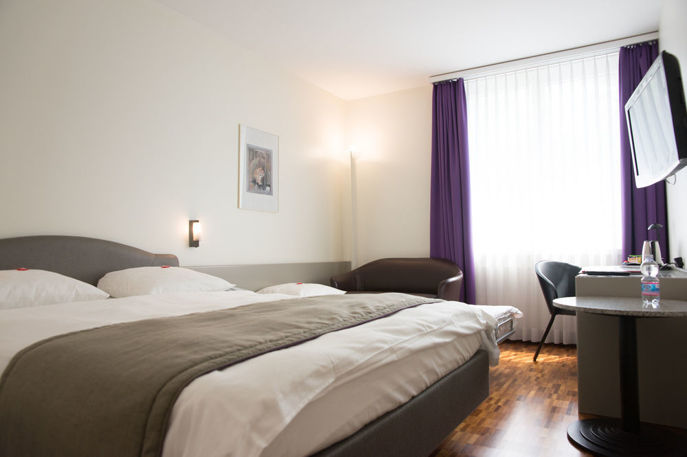 Hotel Fly Away Kloten Zewnętrze zdjęcie