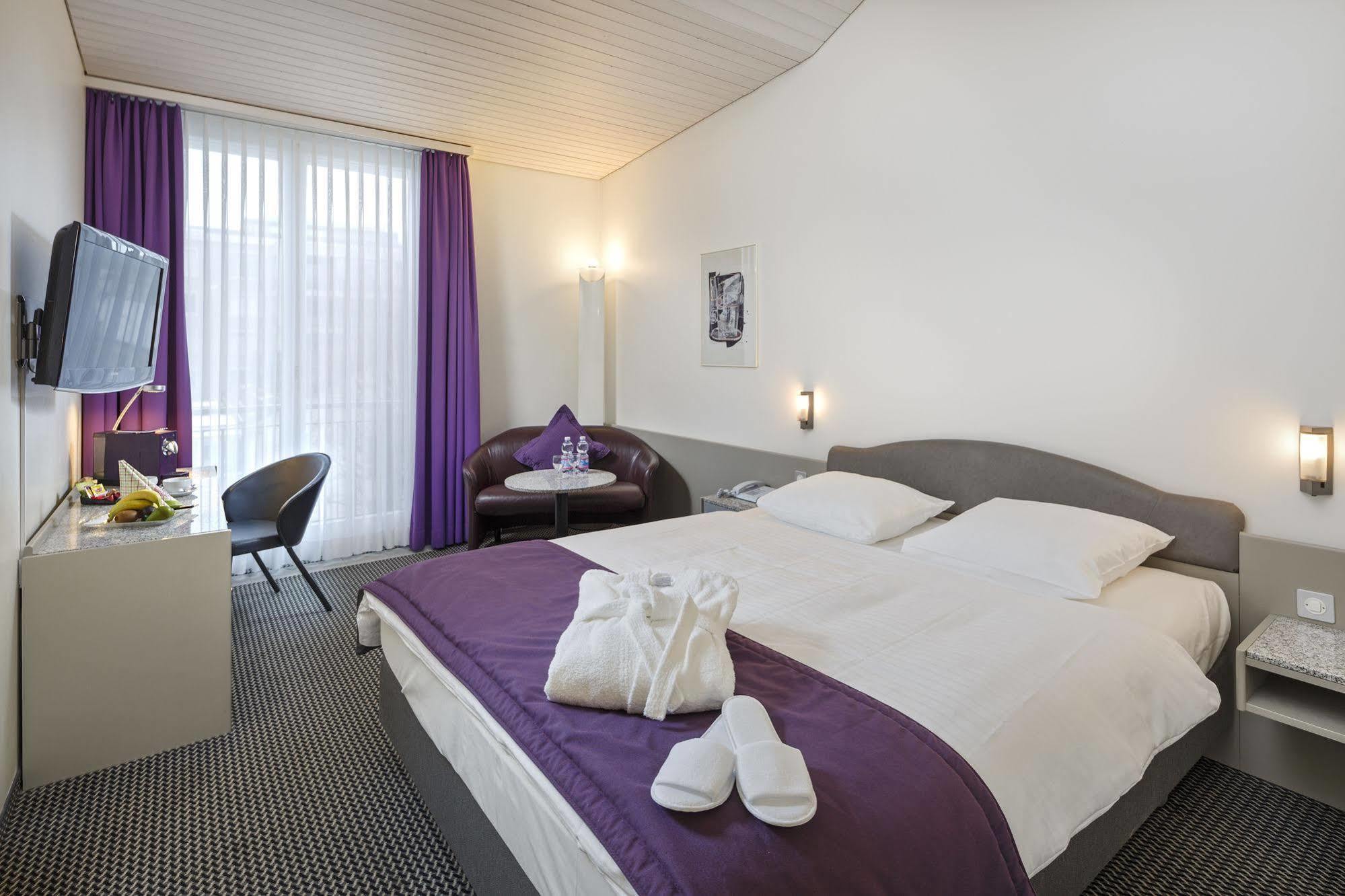 Hotel Fly Away Kloten Zewnętrze zdjęcie