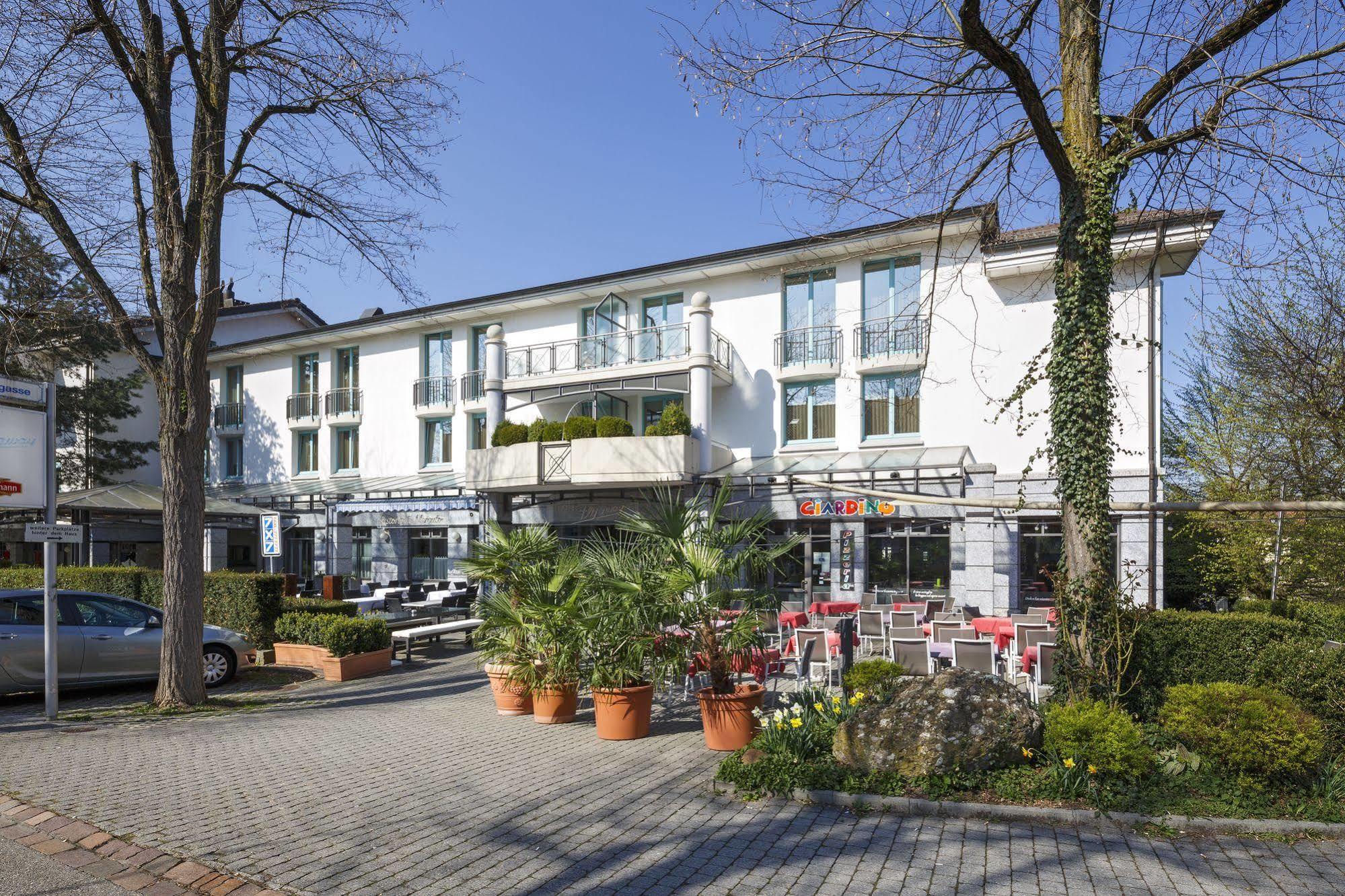 Hotel Fly Away Kloten Zewnętrze zdjęcie